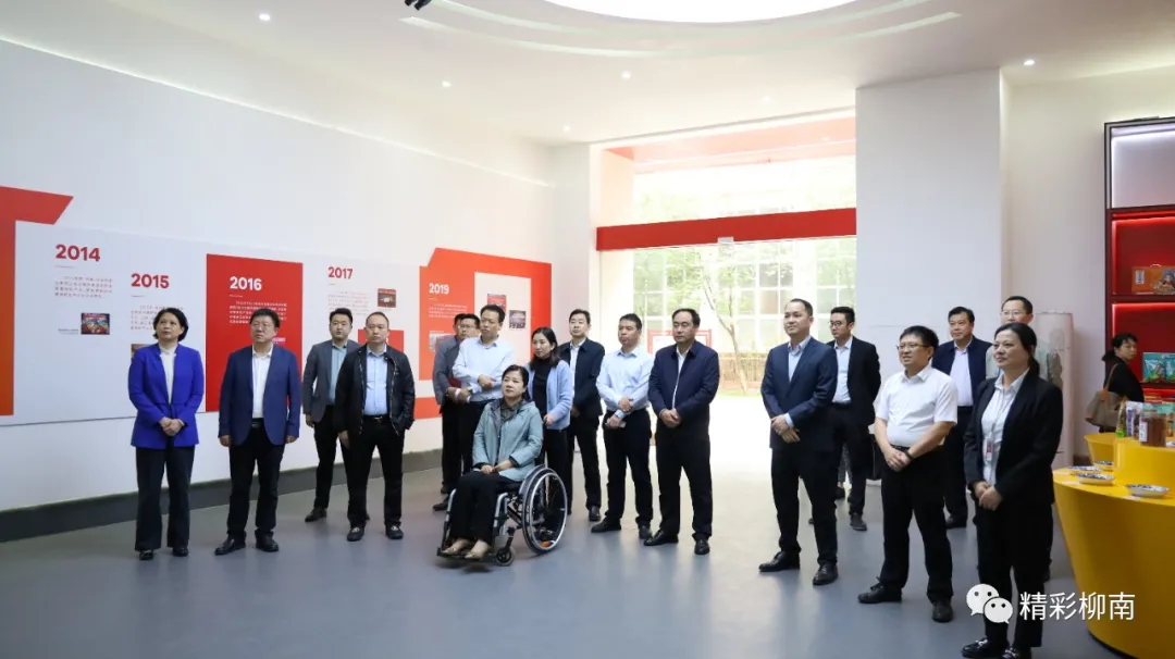 甘肅定西市考察團(tuán)到柳南區(qū)考察螺螄粉產(chǎn)業(yè)發(fā)展，并參觀由立標(biāo)展覽布展的螺螄粉文化館