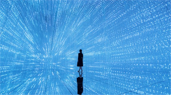 立標(biāo)視野丨teamLab超自然空間，一場(chǎng)沉浸式的藝術(shù)盛宴